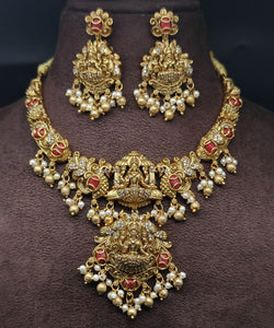 Stylish Short Necklace with Pearls & Stones
