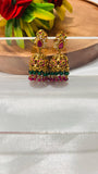 "How to Style Antique Jumkas with Sarees"