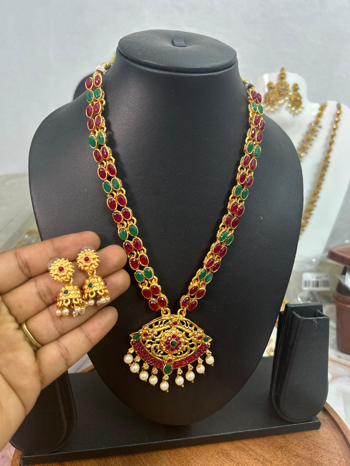 Stylish Matte Gold Necklace Designs